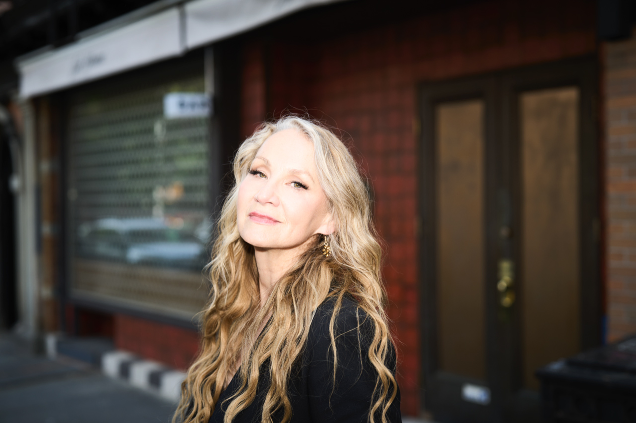 Gen X Hitmakers Joan Osborne and Lisa Loeb Celebrate Their 30-Year-Old Landmark Albums in Boone Concert